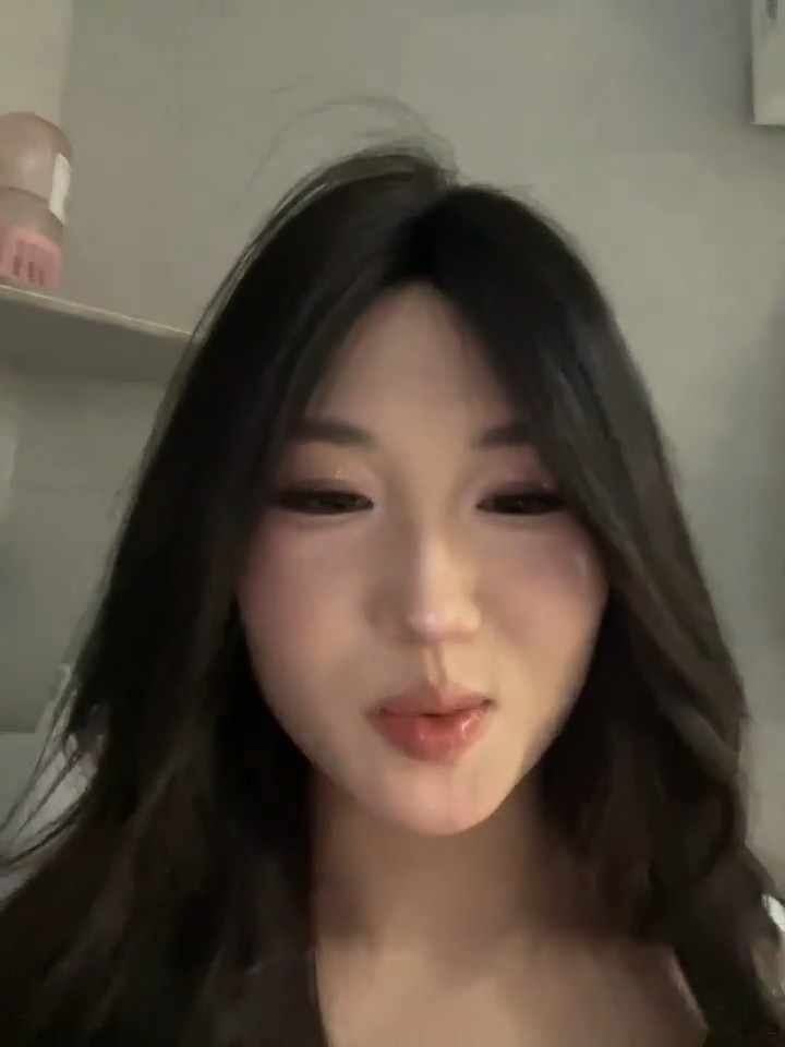 三万块每月都可以随时找我睡觉，但是我只喜欢马鸡吧